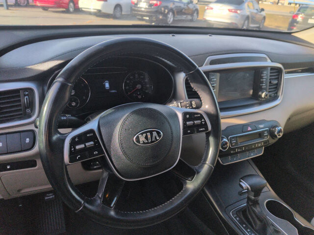 2020 Kia Sorento in North Little Rock, AR 72117-1620 - 18086695 7