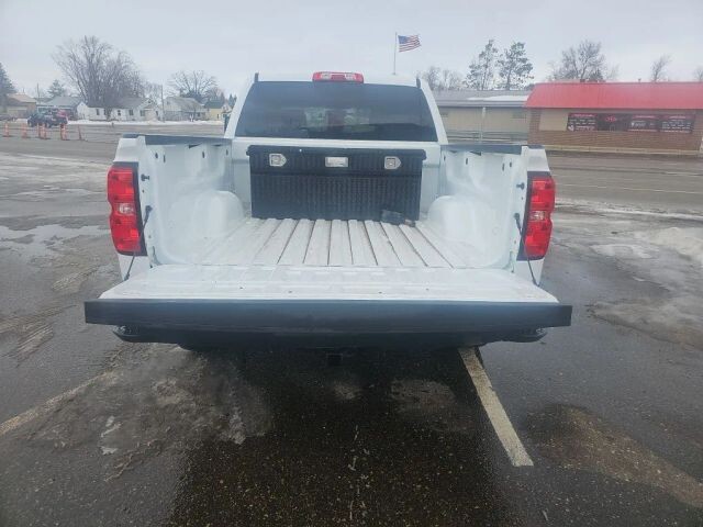 2018 Chevrolet Silverado 1500 in Wadena, MN 56482 - 18086701 9