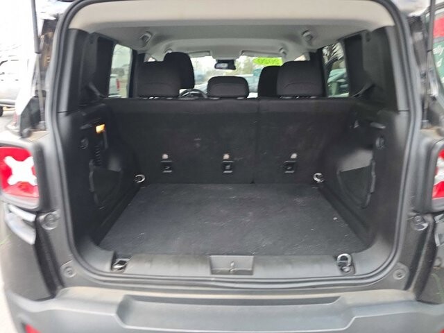 2020 Jeep Renegade in Knoxville, TN 37912 - 18086709 11