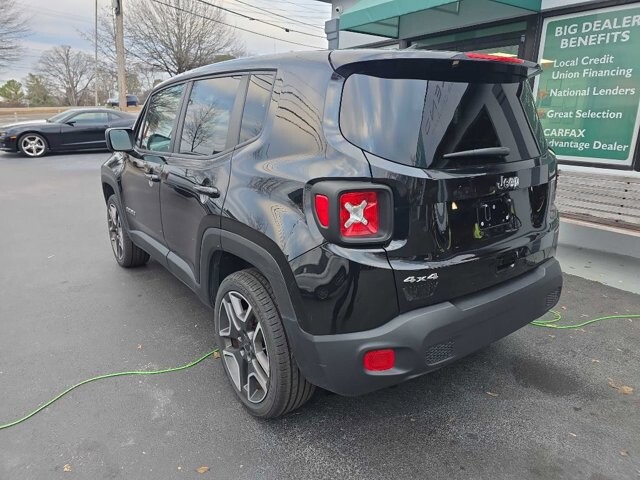 2020 Jeep Renegade in Knoxville, TN 37912 - 18086709 4