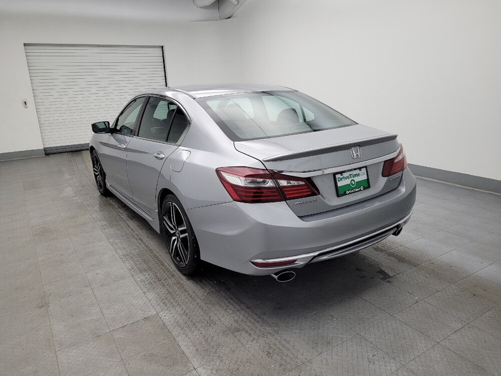 2017 Honda Accord in Columbus, OH 43228 - 18086711 5