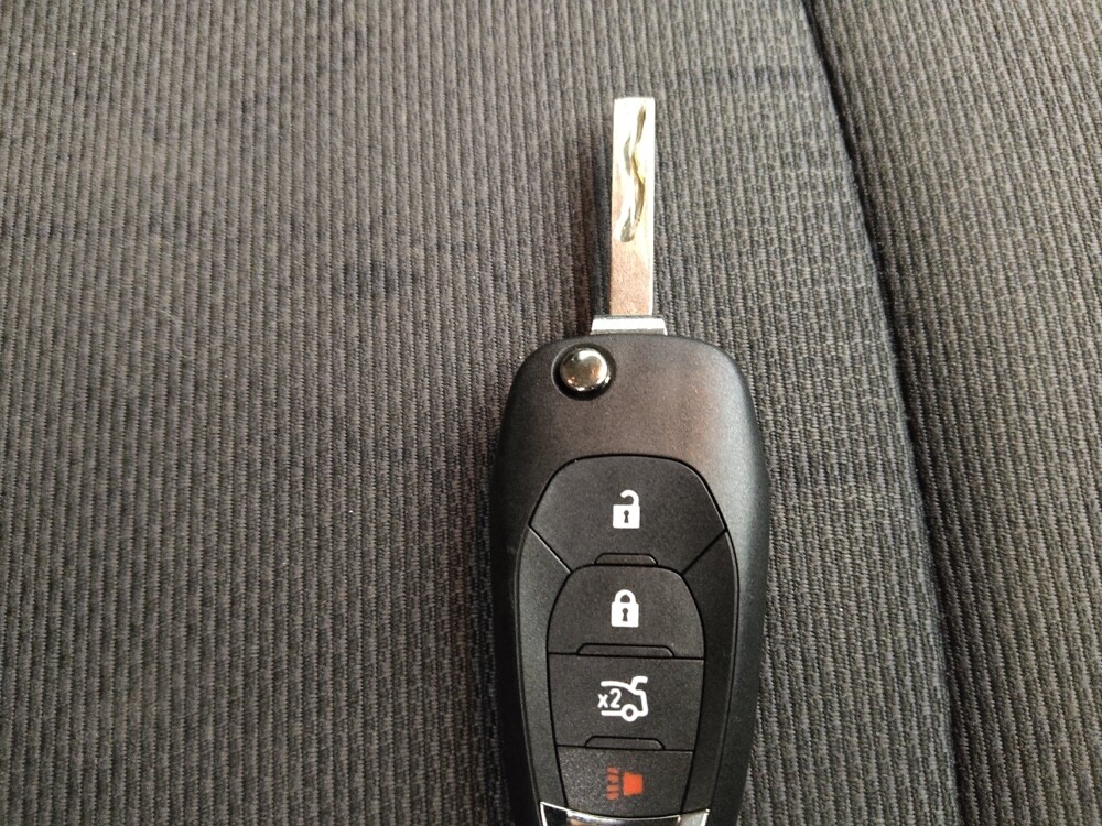 2017 Chevrolet Cruze in Peoria, IL 61615 - 18086712 32