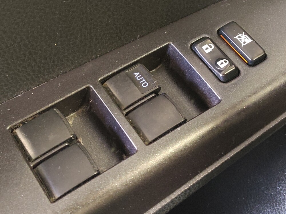 2018 Toyota RAV4 in Houston, TX 77074 - 18086713 27