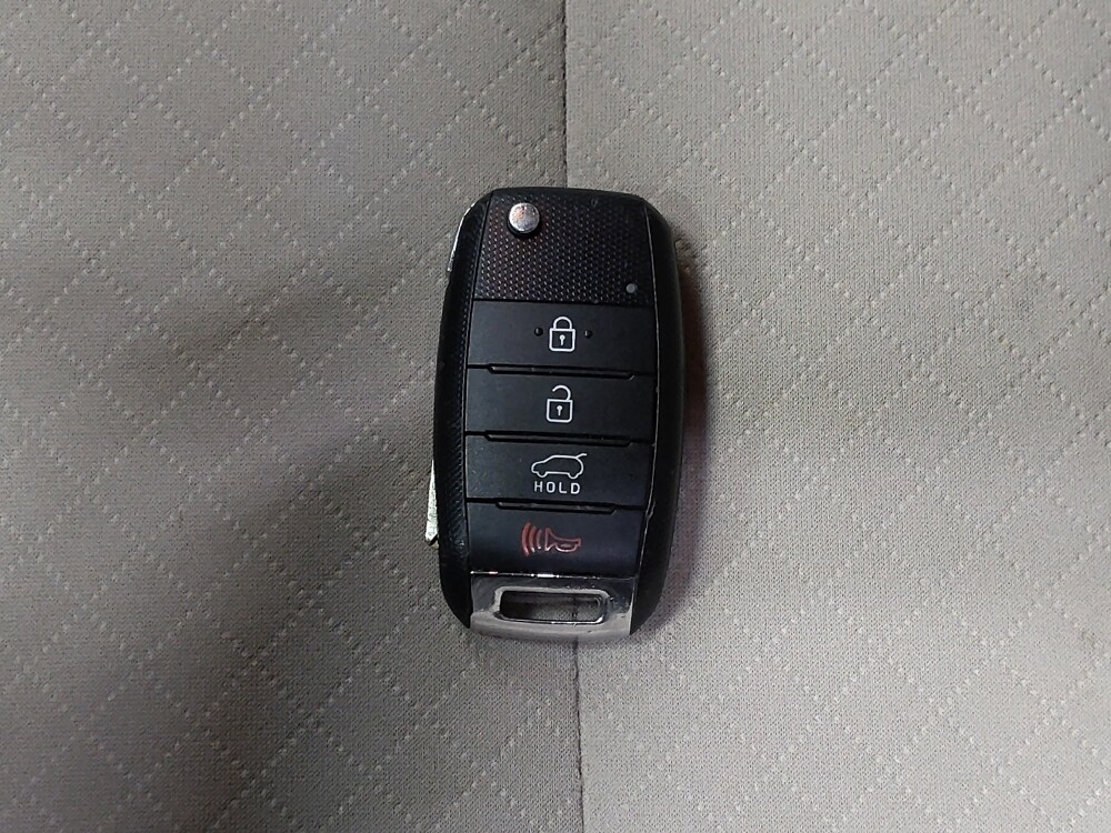 2019 Kia Sorento in Greensboro, NC 27407 - 18086714 32