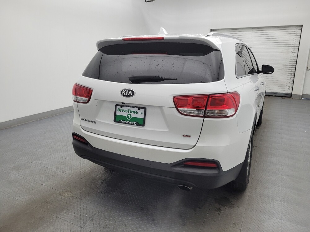 2018 Kia Sorento in Wilmington, NC 28405 - 18086715 7