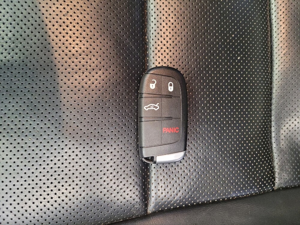 2016 Jeep Grand Cherokee in Downey, CA 90241 - 18086716 32