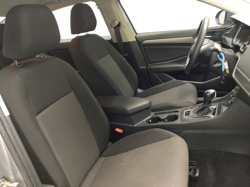 2019 Volkswagen Jetta in Morrow, GA 30260 - 18086722 21