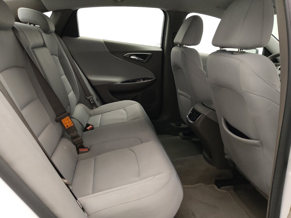 2019 Chevrolet Malibu in Plano, TX 75074 - 18086729 19