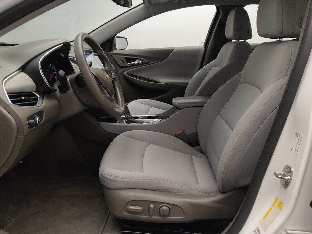 2019 Chevrolet Malibu in Plano, TX 75074 - 18086729 17