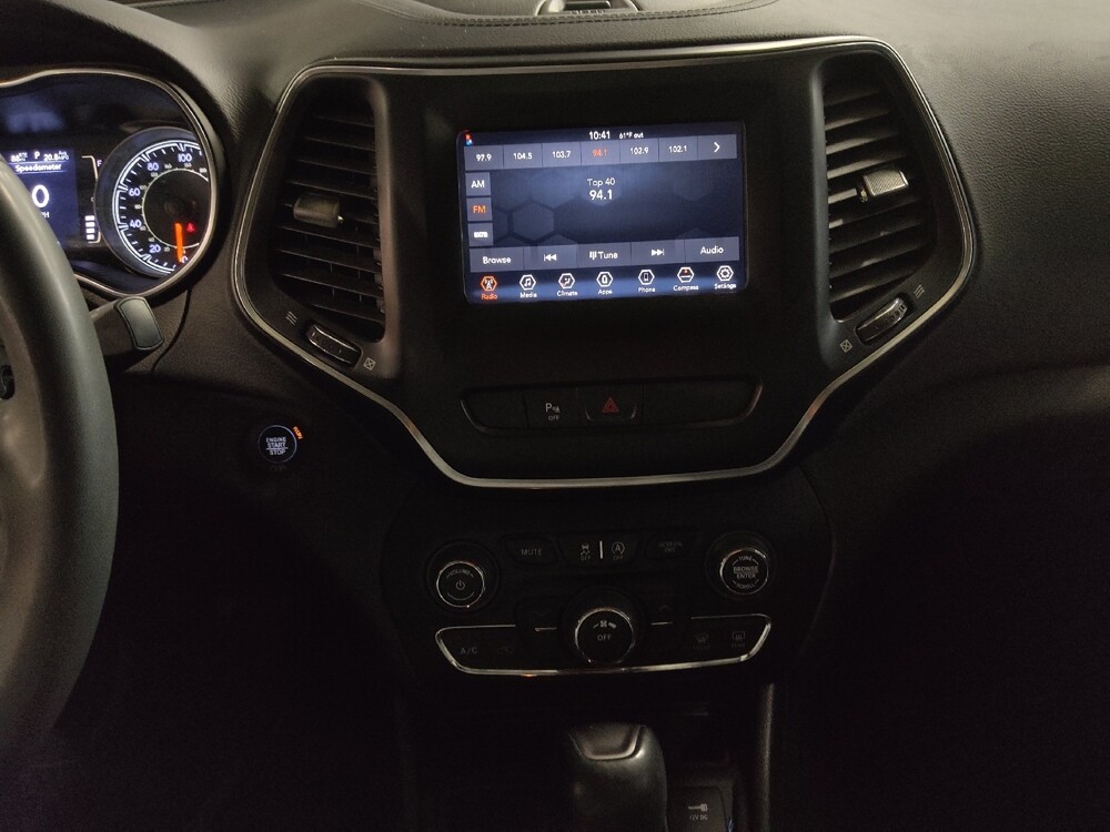 2020 Jeep Cherokee in Fort Worth, TX 76116 - 18086731 25