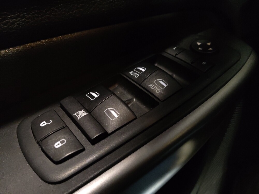 2019 Jeep Cherokee in Kissimmee, FL 34744 - 18086740 27