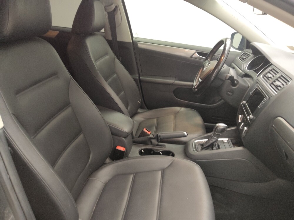 2017 Volkswagen Jetta in Lakewood, CO 80215 - 18086749 21