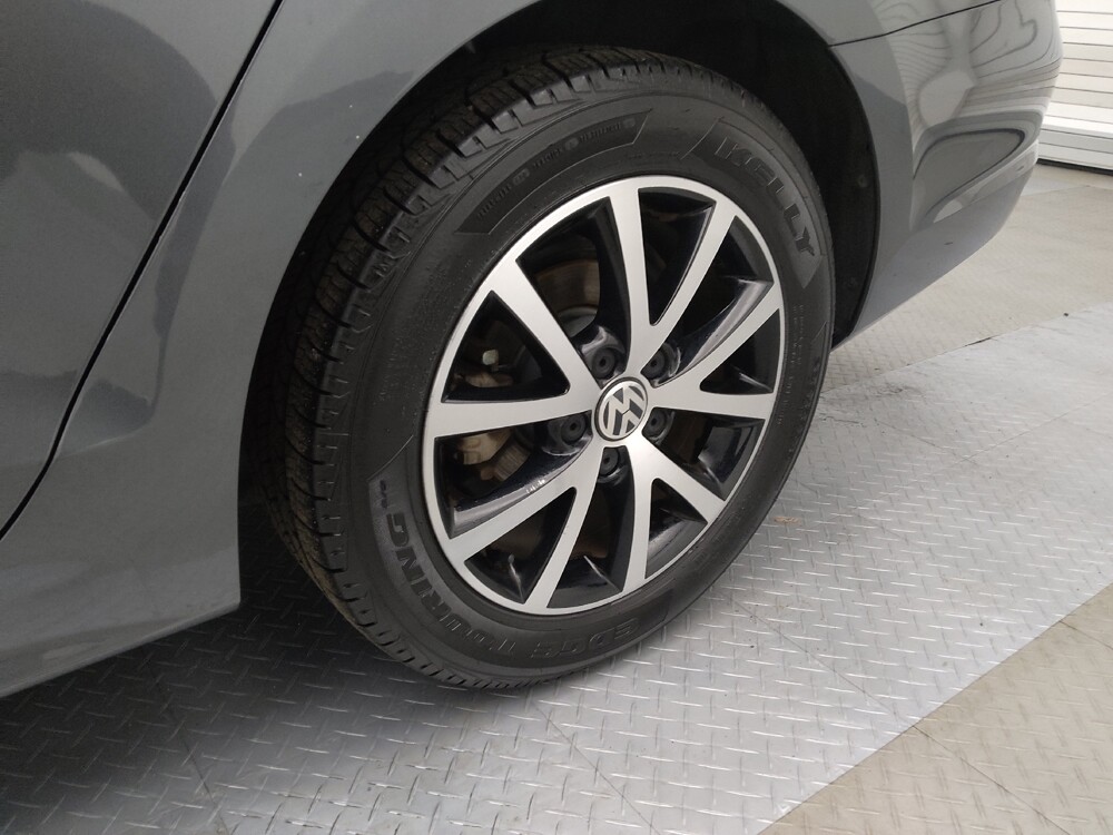 2017 Volkswagen Jetta in Lakewood, CO 80215 - 18086749 31