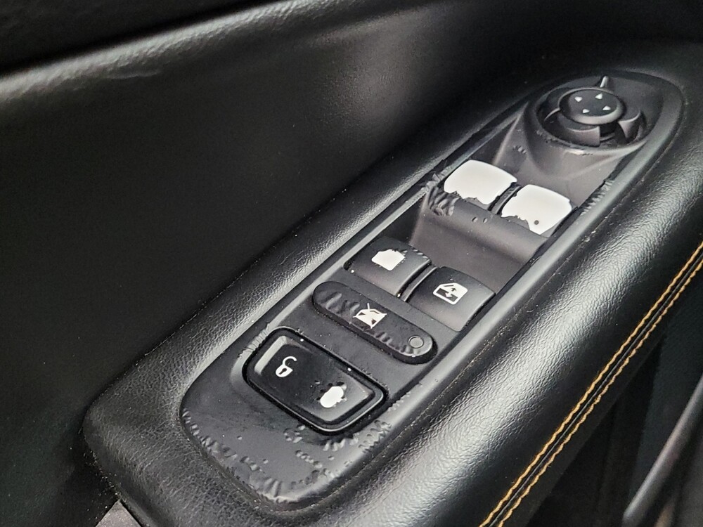 2018 Jeep Compass in Memphis, TN 38115 - 18086752 27