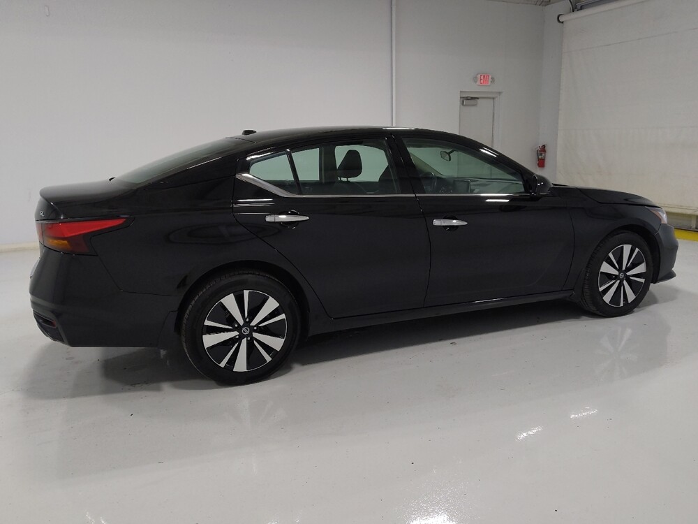 2022 Nissan Altima in Columbus, OH 43231 - 18086761 10