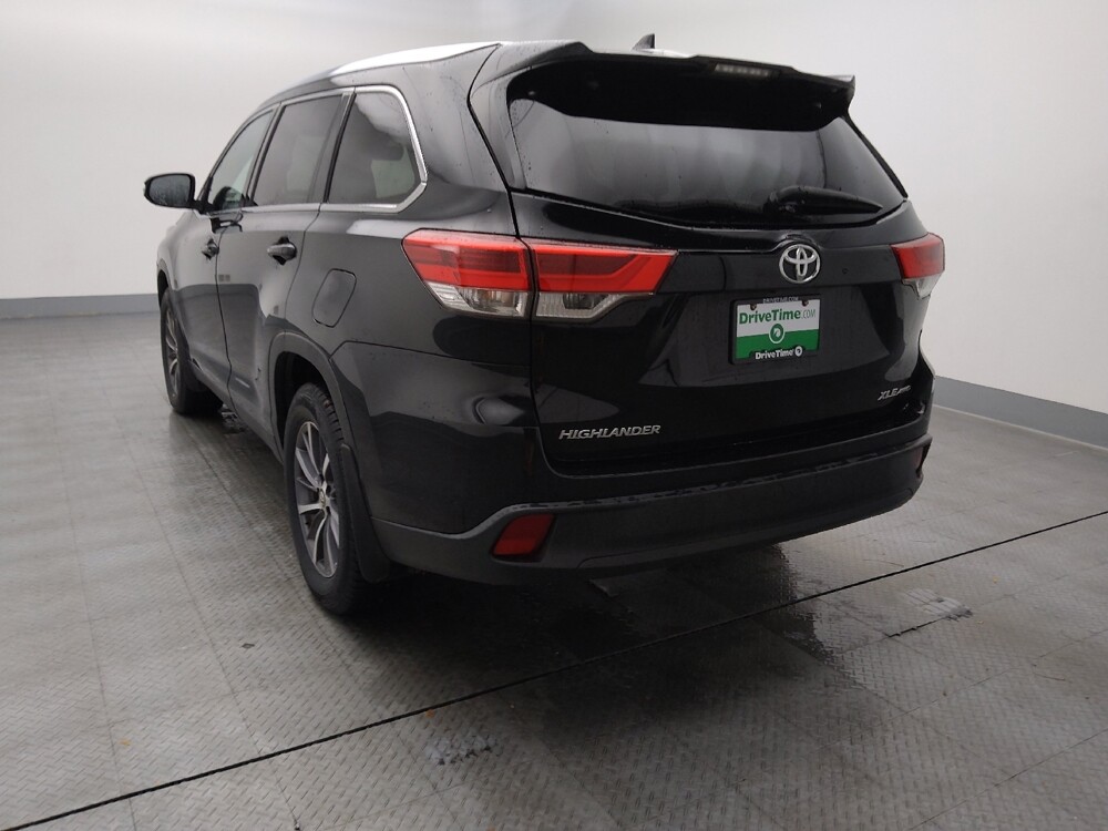 2019 Toyota Highlander in St. Louis, MO 63136 - 18086767 6