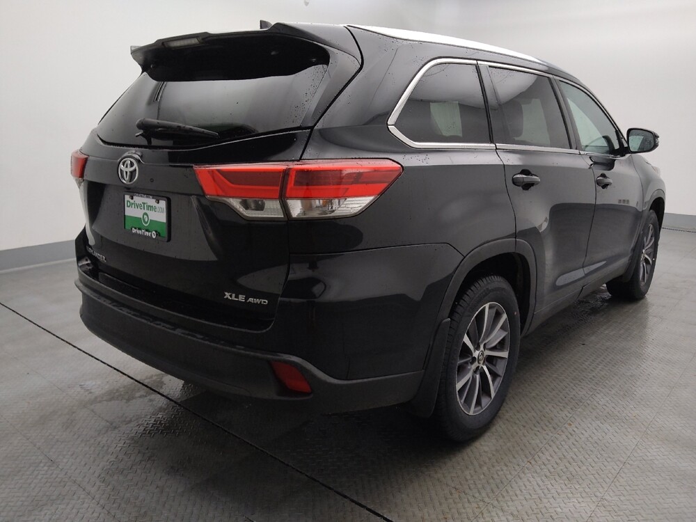 2019 Toyota Highlander in St. Louis, MO 63136 - 18086767 9