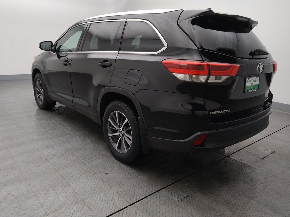 2019 Toyota Highlander in St. Louis, MO 63136 - 18086767 5
