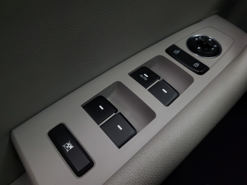 2015 Hyundai Sonata in Highland, IN 46322 - 18086774 27