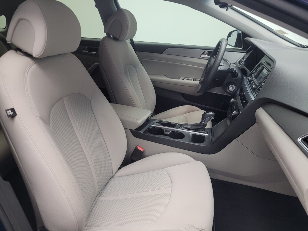 2015 Hyundai Sonata in Highland, IN 46322 - 18086774 21