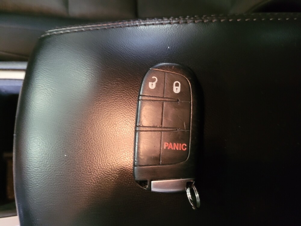 2014 Jeep Grand Cherokee in Pittsburgh, PA 15237 - 18086780 32