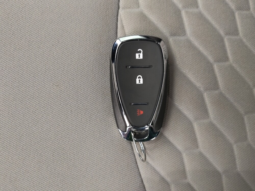 2019 Chevrolet Equinox in Independence, MO 64055 - 18086782 32