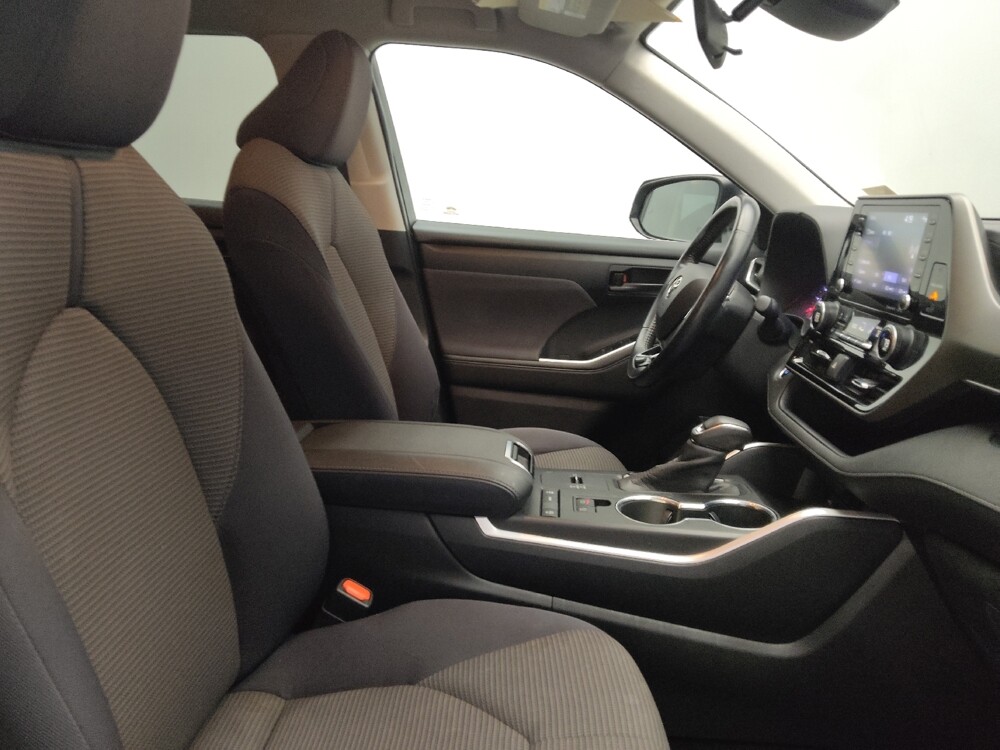 2020 Toyota Highlander in Stone Mountain, GA 30083 - 18086784 21