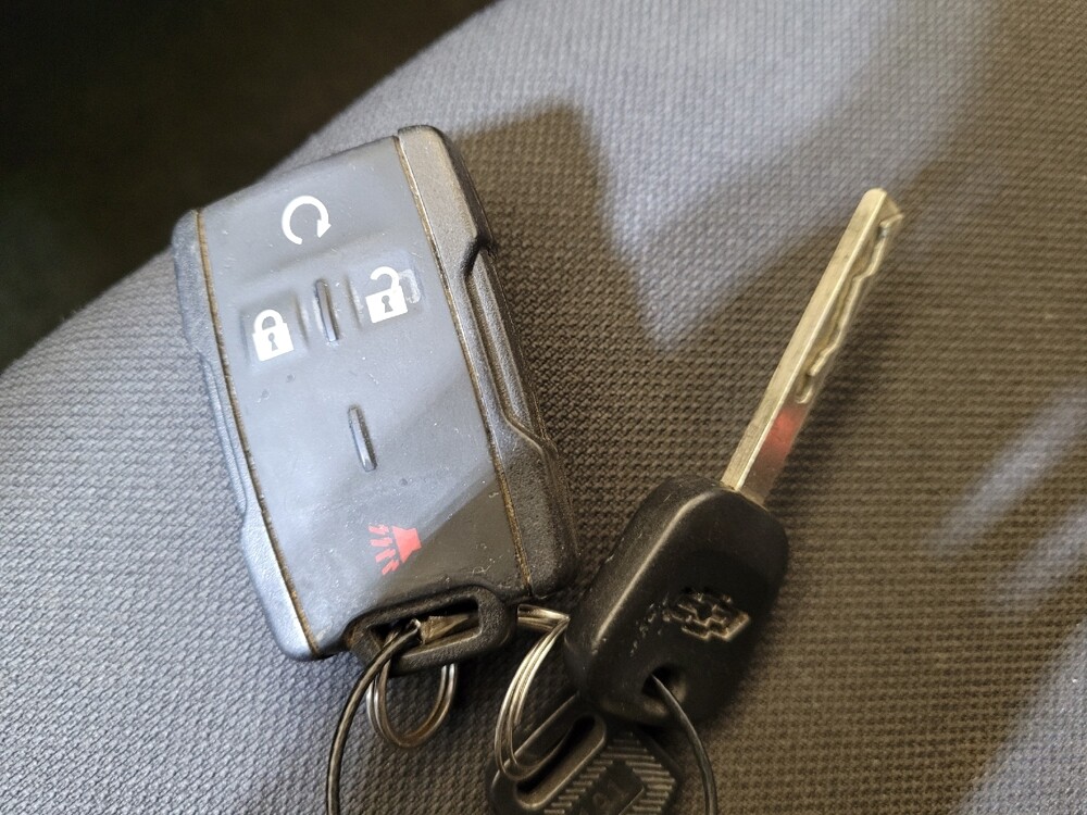 2017 Chevrolet Silverado 1500 in Louisville, KY 40258 - 18086788 32