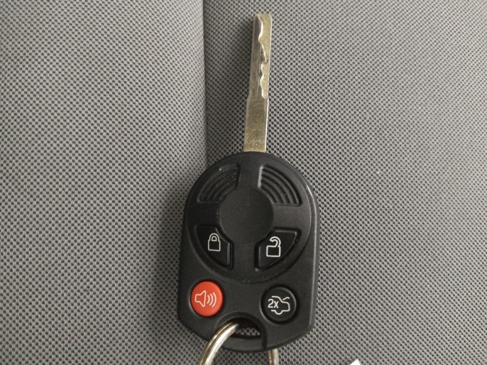 2016 Ford C-MAX in Peoria, IL 61615 - 18086794 32