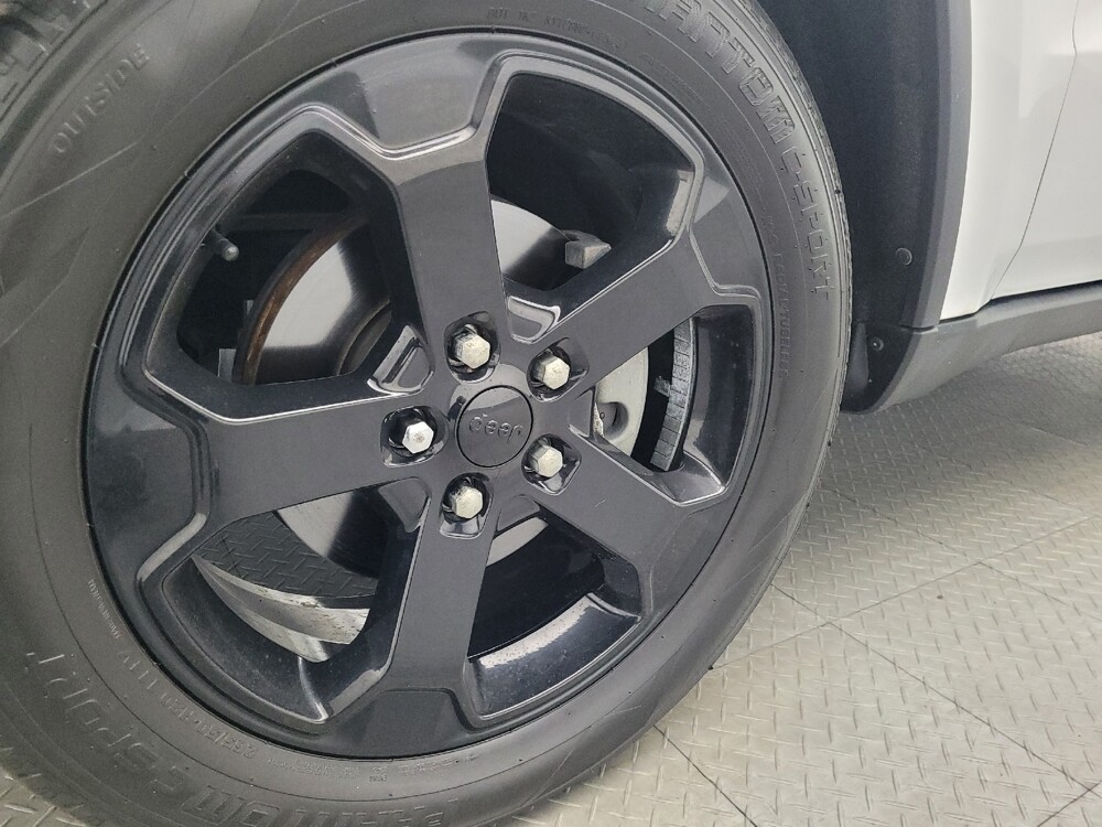 2018 Jeep Grand Cherokee in Gainesville, FL 32609 - 18086797 31