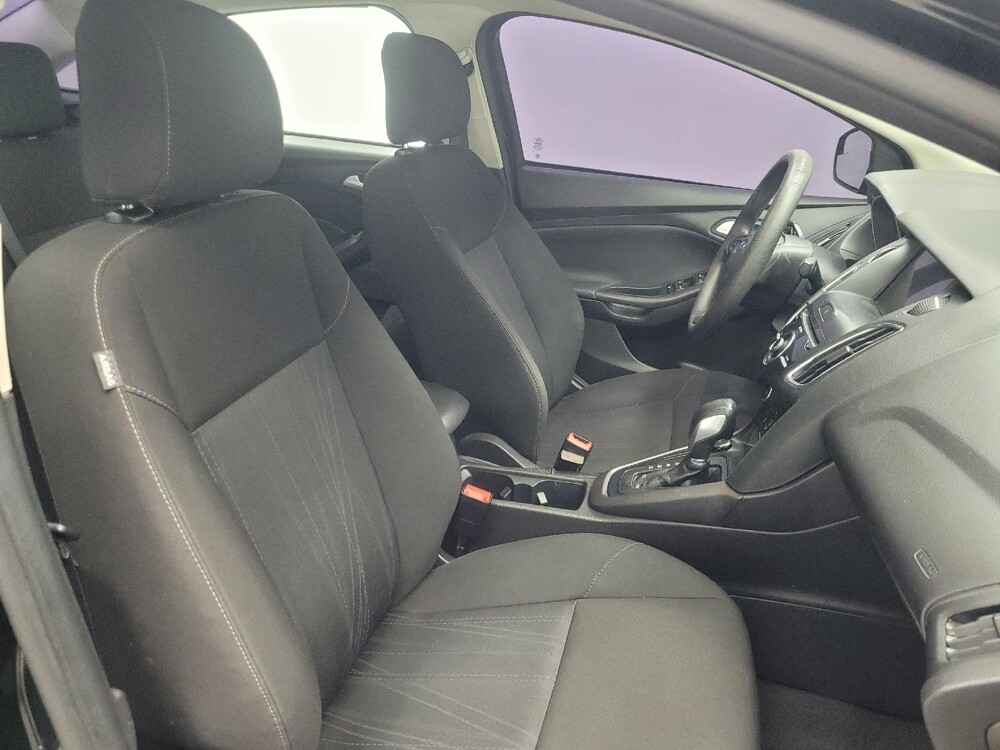 2017 Ford Focus in Highland, IN 46322 - 18086806 21