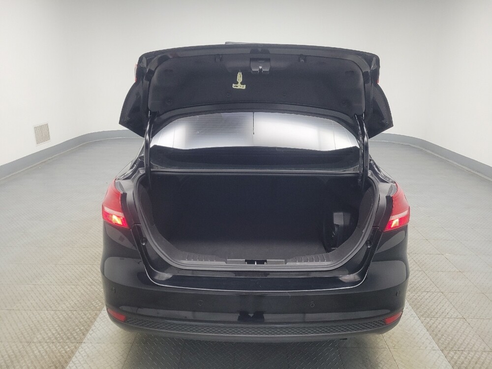 2017 Ford Focus in Highland, IN 46322 - 18086806 29