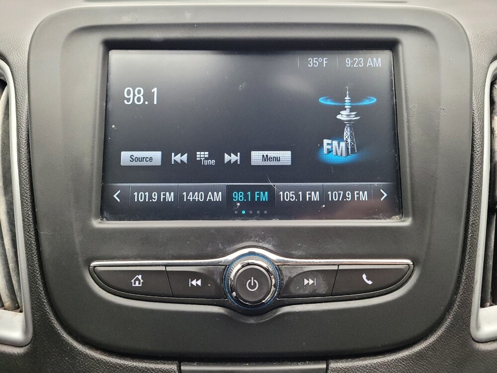 2018 Chevrolet Malibu in Memphis, TN 38115 - 18086807 25