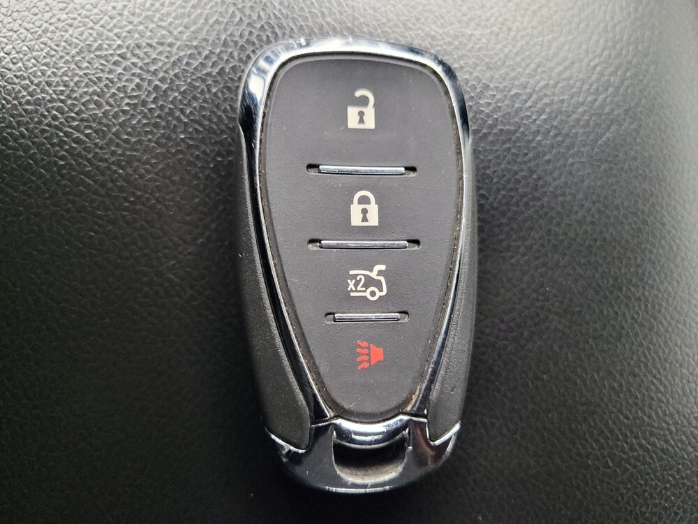 2018 Chevrolet Malibu in Memphis, TN 38115 - 18086807 32