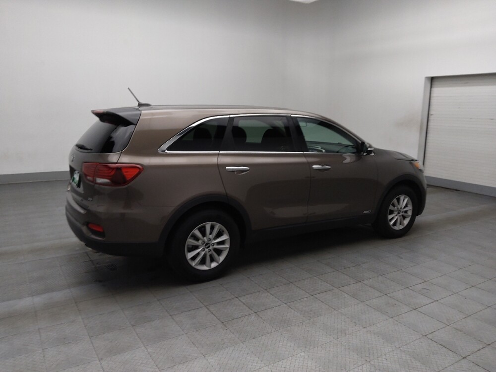 2019 Kia Sorento in Conyers, GA 30094 - 18086812 10
