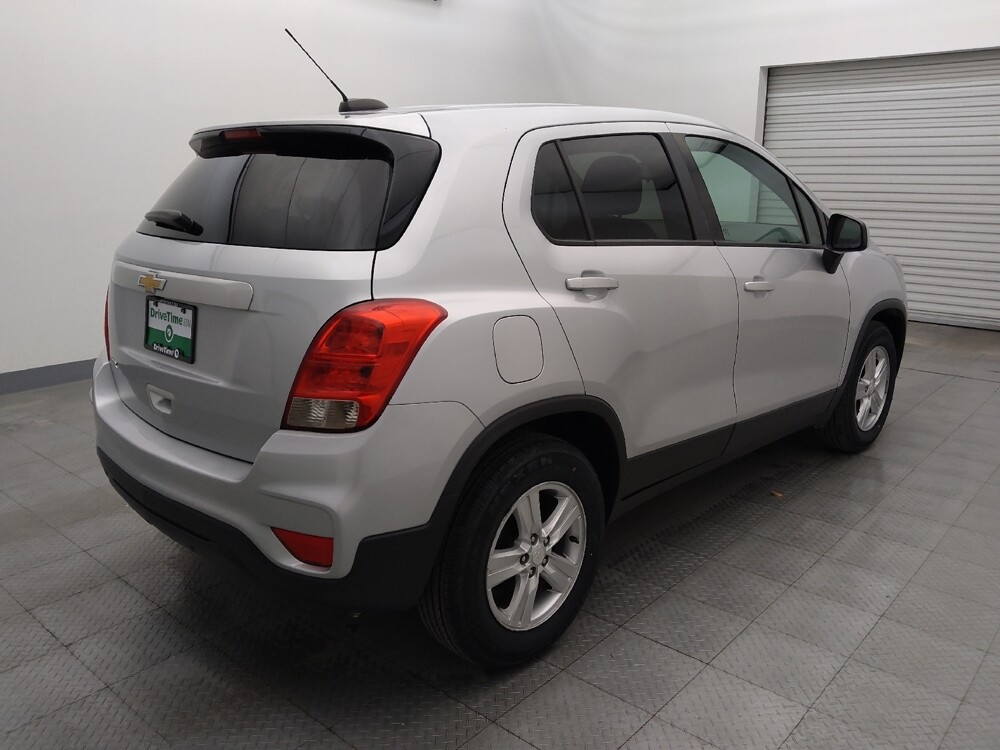 2020 Chevrolet Trax in Corpus Christi, TX 78412 - 18086813 9