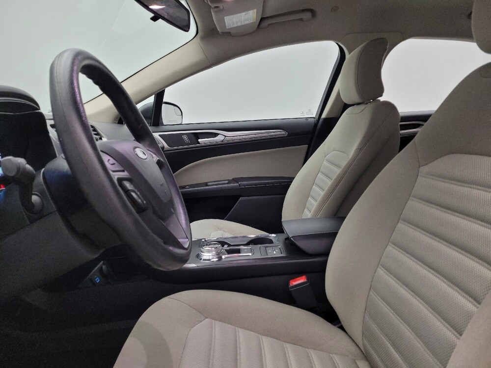 2018 Ford Fusion in Columbus, OH 43228 - 18086822 17