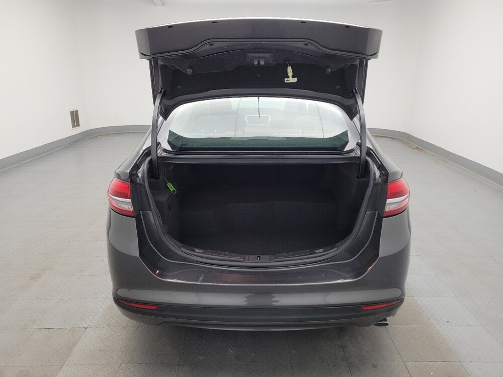 2018 Ford Fusion in Columbus, OH 43228 - 18086822 29