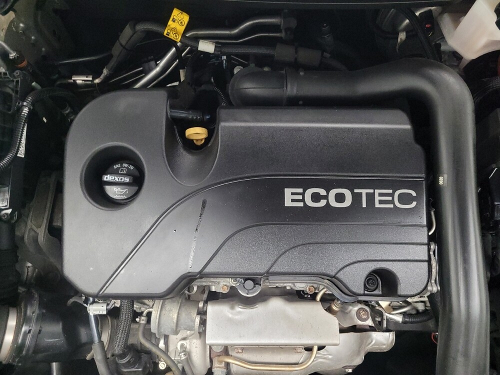 2020 Chevrolet Equinox in Mishawaka, IN 46545 - 18086831 30