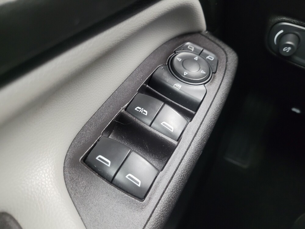 2020 Chevrolet Equinox in Mishawaka, IN 46545 - 18086831 27