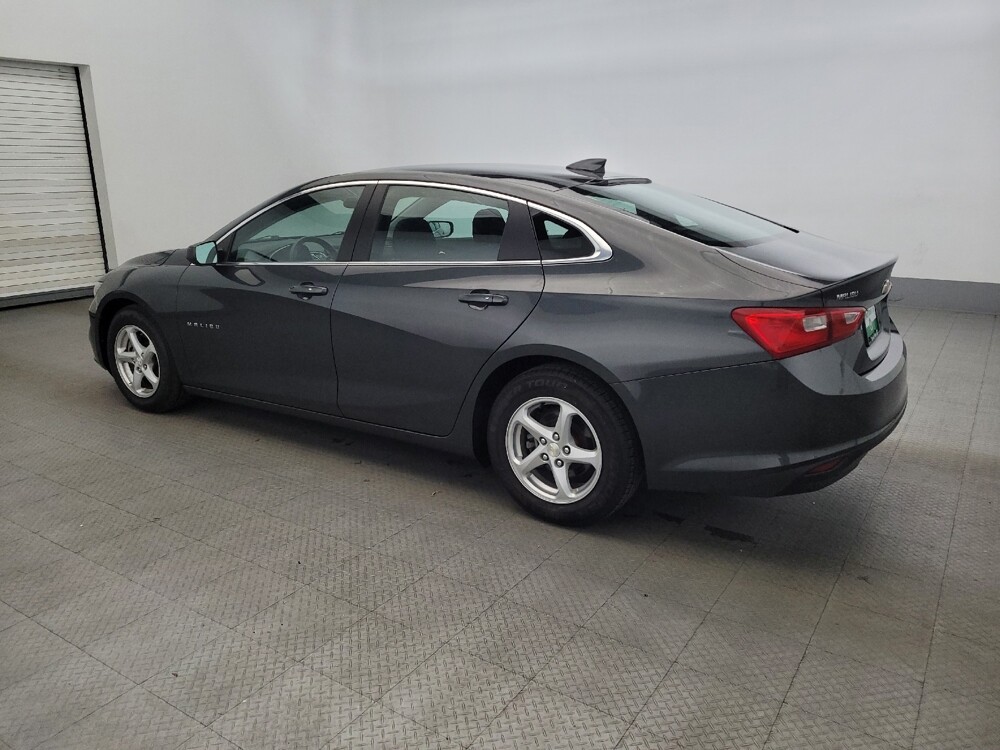 2017 Chevrolet Malibu in Glen Burnie, MD 21061 - 18086835 3