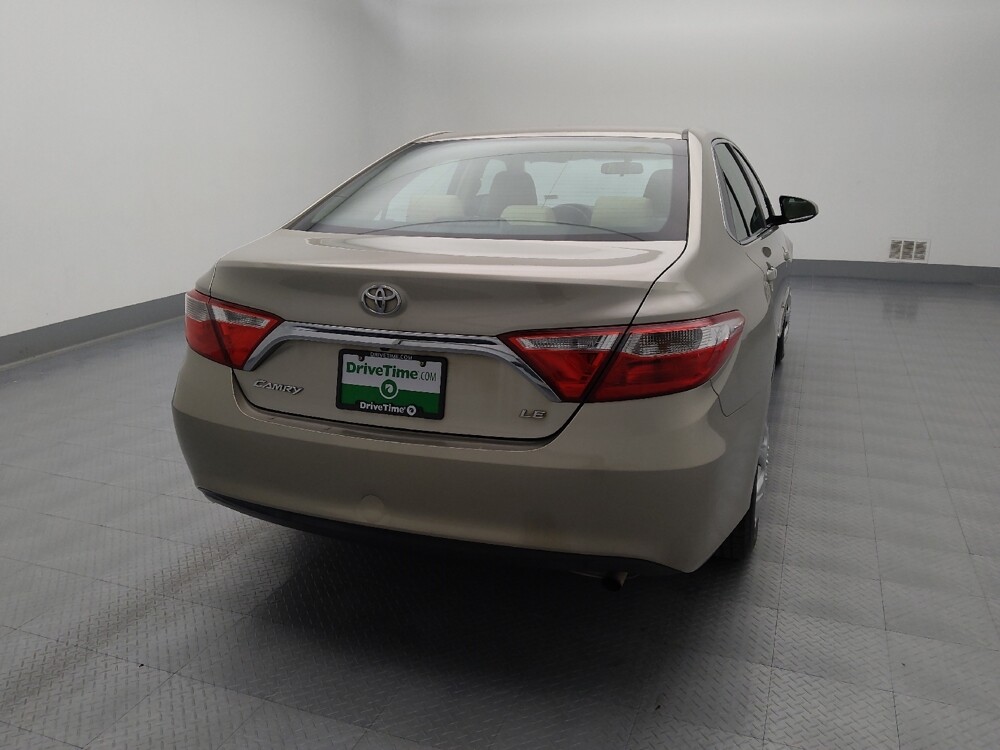 2017 Toyota Camry in Independence, MO 64055 - 18086841 7