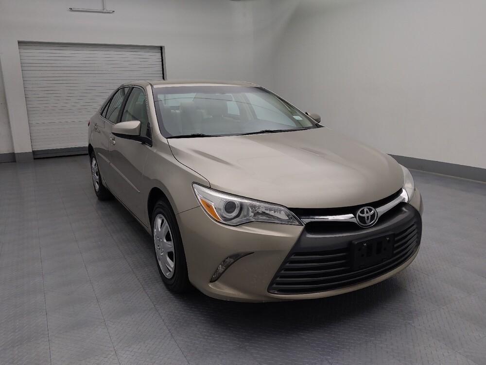 2017 Toyota Camry in Independence, MO 64055 - 18086841 13