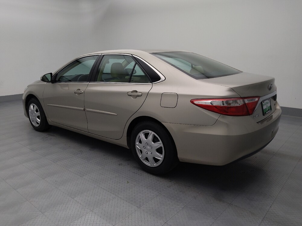 2017 Toyota Camry in Independence, MO 64055 - 18086841 3