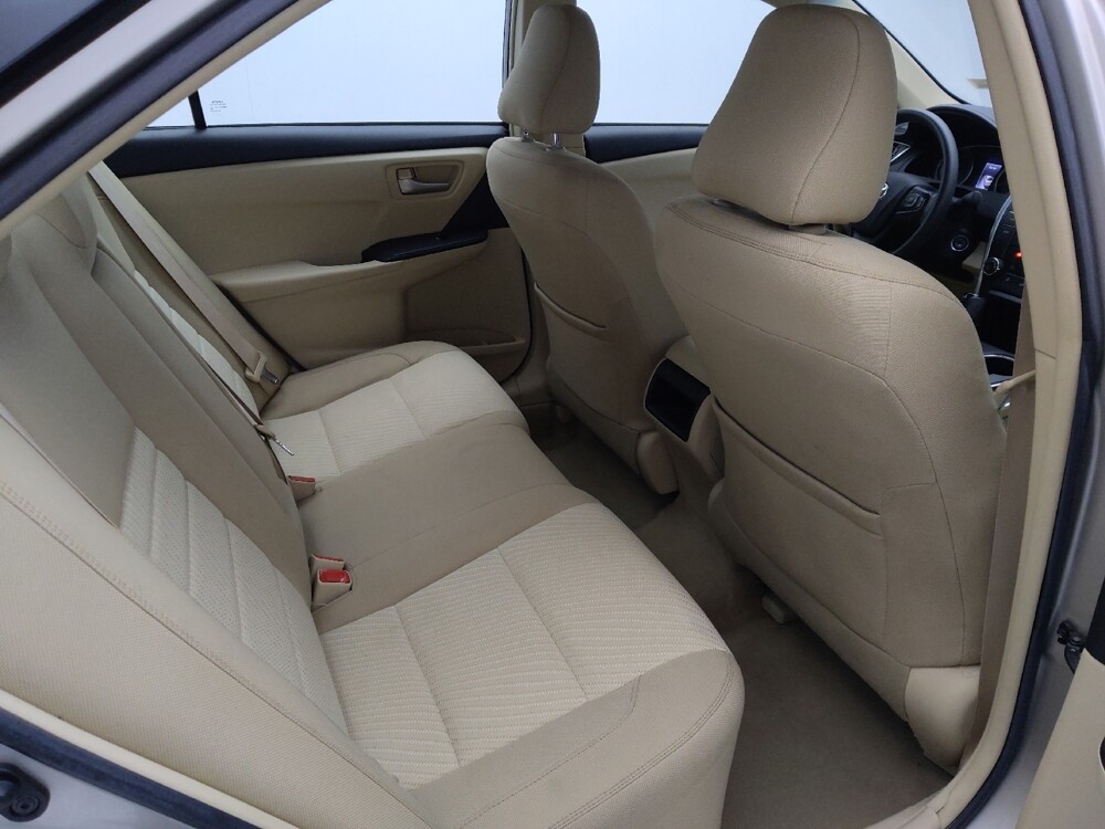 2017 Toyota Camry in Independence, MO 64055 - 18086841 19