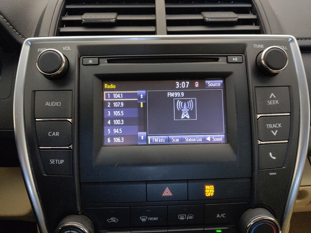 2017 Toyota Camry in Independence, MO 64055 - 18086841 25