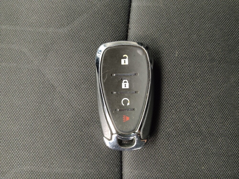 2022 Chevrolet Trax in Grand Rapids, MI 49508 - 18086867 32