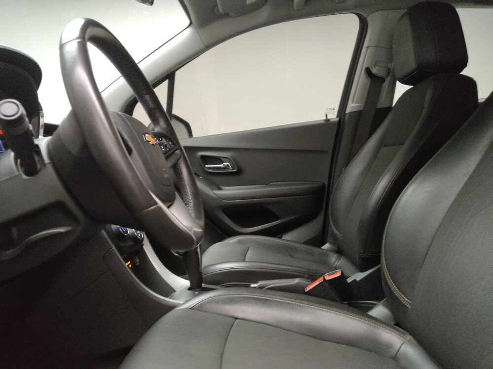 2022 Chevrolet Trax in Grand Rapids, MI 49508 - 18086867 17