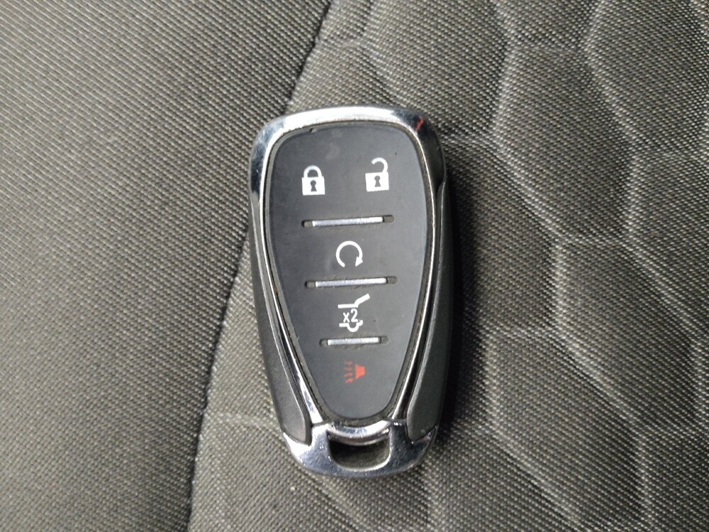 2018 Chevrolet Equinox in Grand Rapids, MI 49508 - 18086868 32