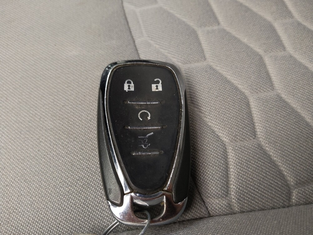 2020 Chevrolet Equinox in Grand Rapids, MI 49508 - 18086871 32